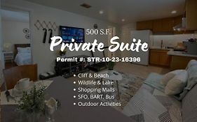 9Am Check-In Coastal Getaway - Luxe Suite Near Cliff, Lake & Local Shops